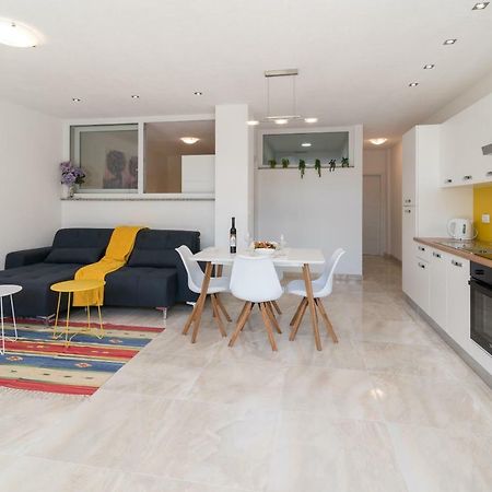 Apartment Arna Krk Town Exterior foto