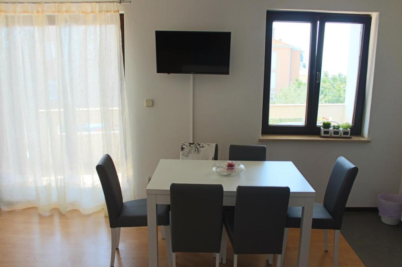 Apartment Arna Krk Town Exterior foto
