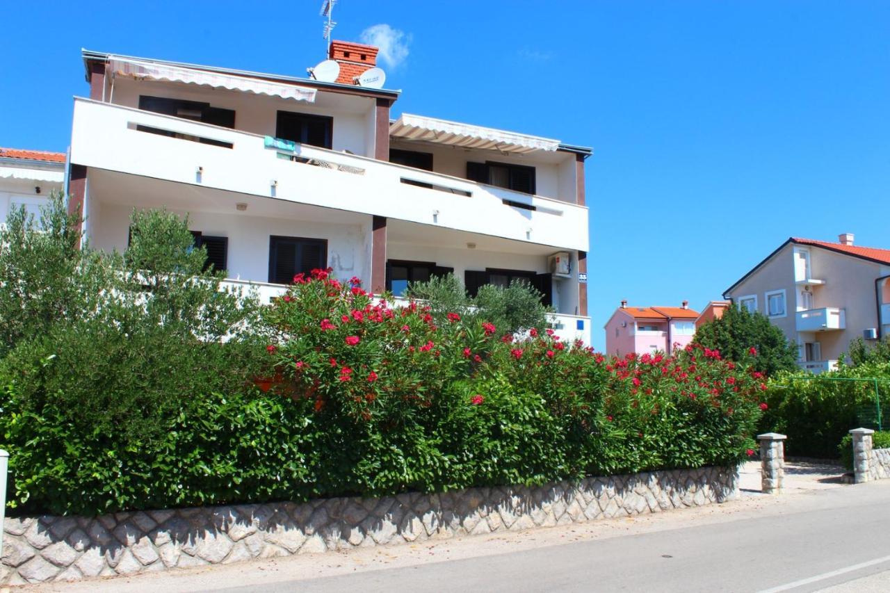 Apartment Arna Krk Town Exterior foto